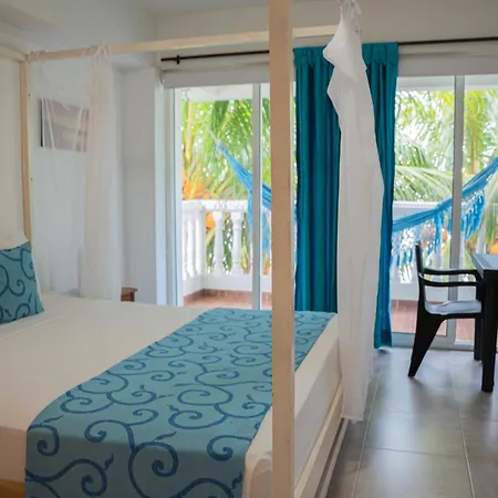 Hotel 3 Banderas Manzanillo Del Mar Cartagena