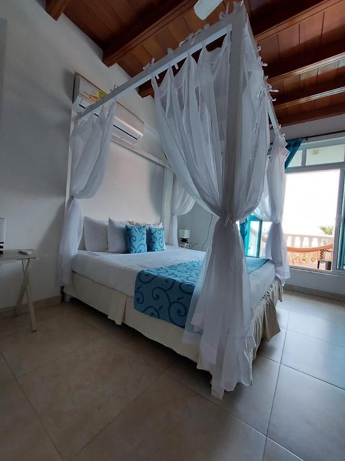 Hotel 3 Banderas Manzanillo Del Mar