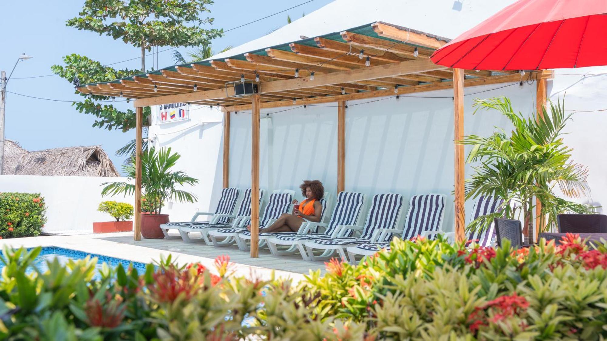 Hotel 3 Banderas Manzanillo Del Mar