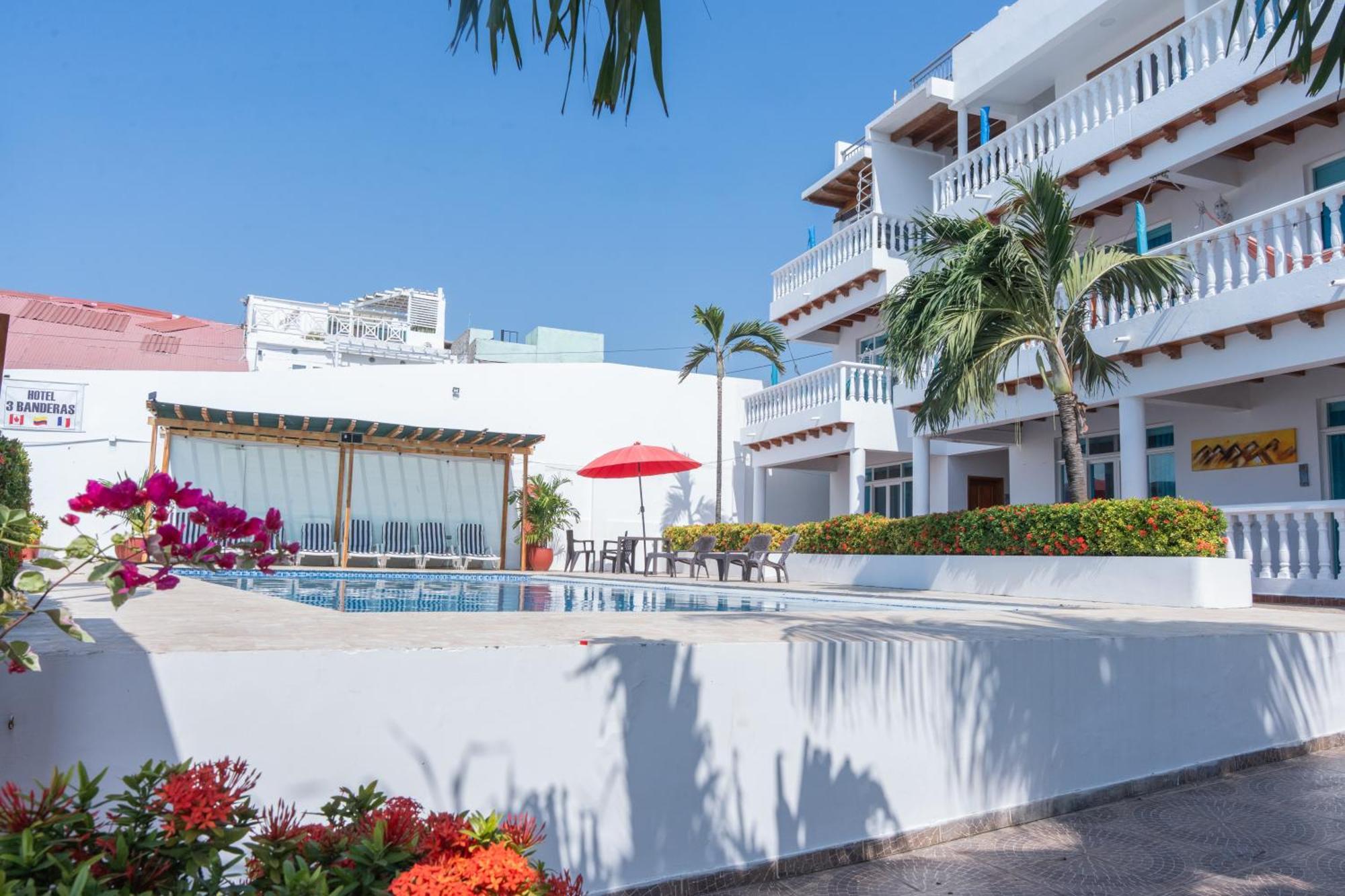 Hotel 3 Banderas Manzanillo Del Mar *